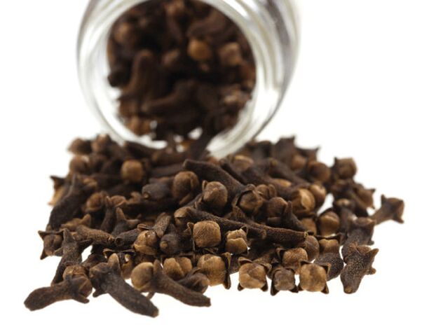 Cloves against worms